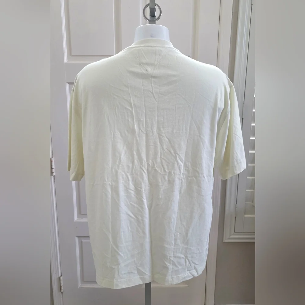 Tommy Hilfiger Men’s “Flagship” Crest Embroidered T-Shirt Sz Large New with Tags - Picture 3 of 7
